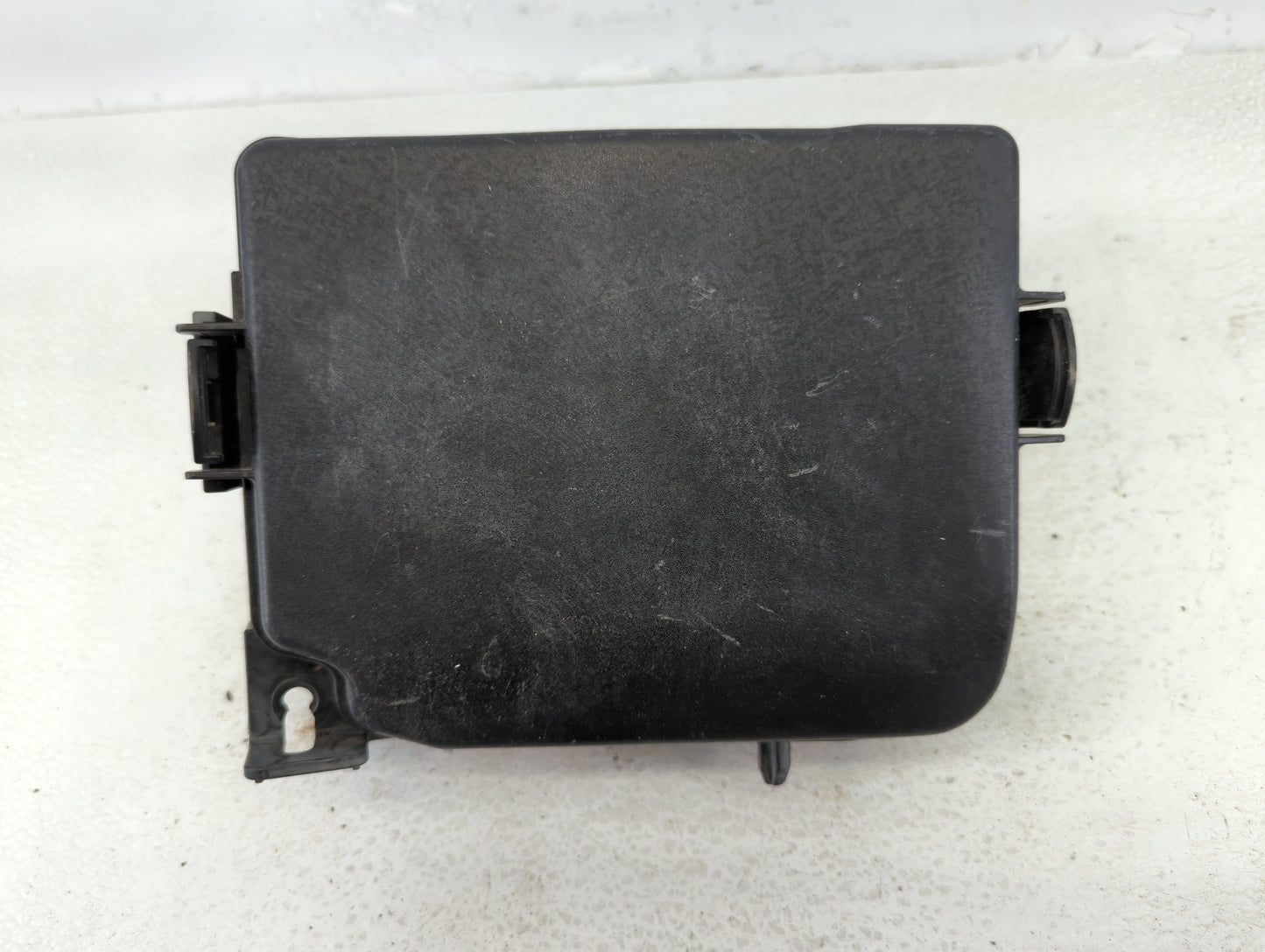 2017-2018 Kia Forte Fusebox Fuse Box Panel Relay Module P/N:91218 B0400 Fits Fits 2017 2018 OEM Used Auto Parts - Oemusedaut