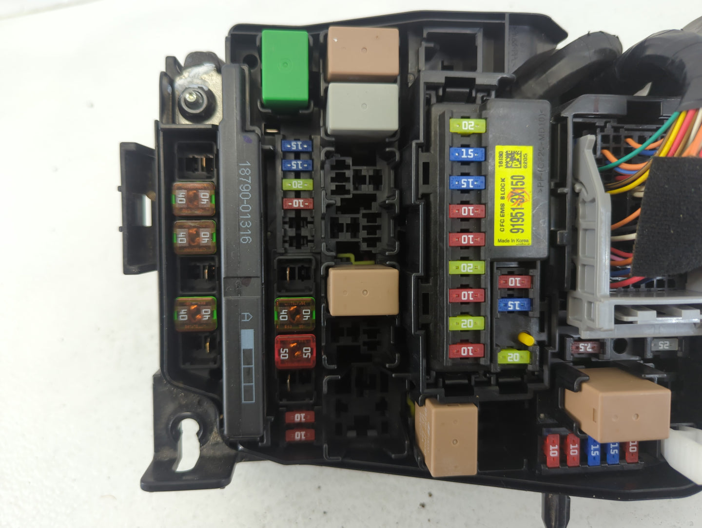 2017-2018 Kia Forte Fusebox Fuse Box Panel Relay Module P/N:91218 B0400 Fits Fits 2017 2018 OEM Used Auto Parts - Oemusedaut