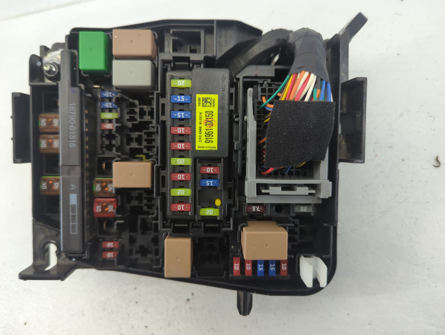 2017-2018 Kia Forte Fusebox Fuse Box Panel Relay Module P/N:91218 B0400 Fits Fits 2017 2018 OEM Used Auto Parts - Oemusedaut