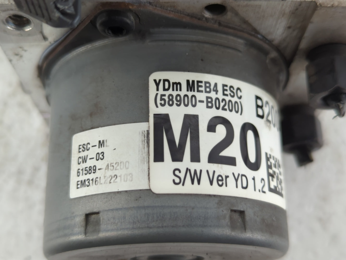 2017-2018 Kia Forte ABS Pump Control Module Replacement P/N:61589-45200 58900-B0200 Fits Fits 2017 2018 OEM Used Auto Parts 