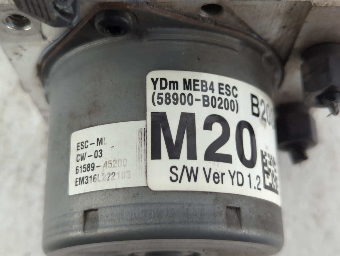 2017-2018 Kia Forte ABS Pump Control Module Replacement P/N:61589-45200 58900-B0200 Fits Fits 2017 2018 OEM Used Auto Parts 