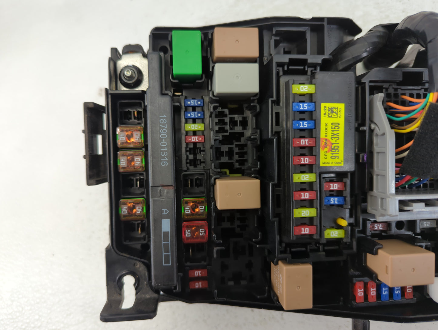 2017-2018 Kia Forte Fusebox Fuse Box Panel Relay Module P/N:91218 B0400 Fits Fits 2017 2018 OEM Used Auto Parts - Oemusedaut