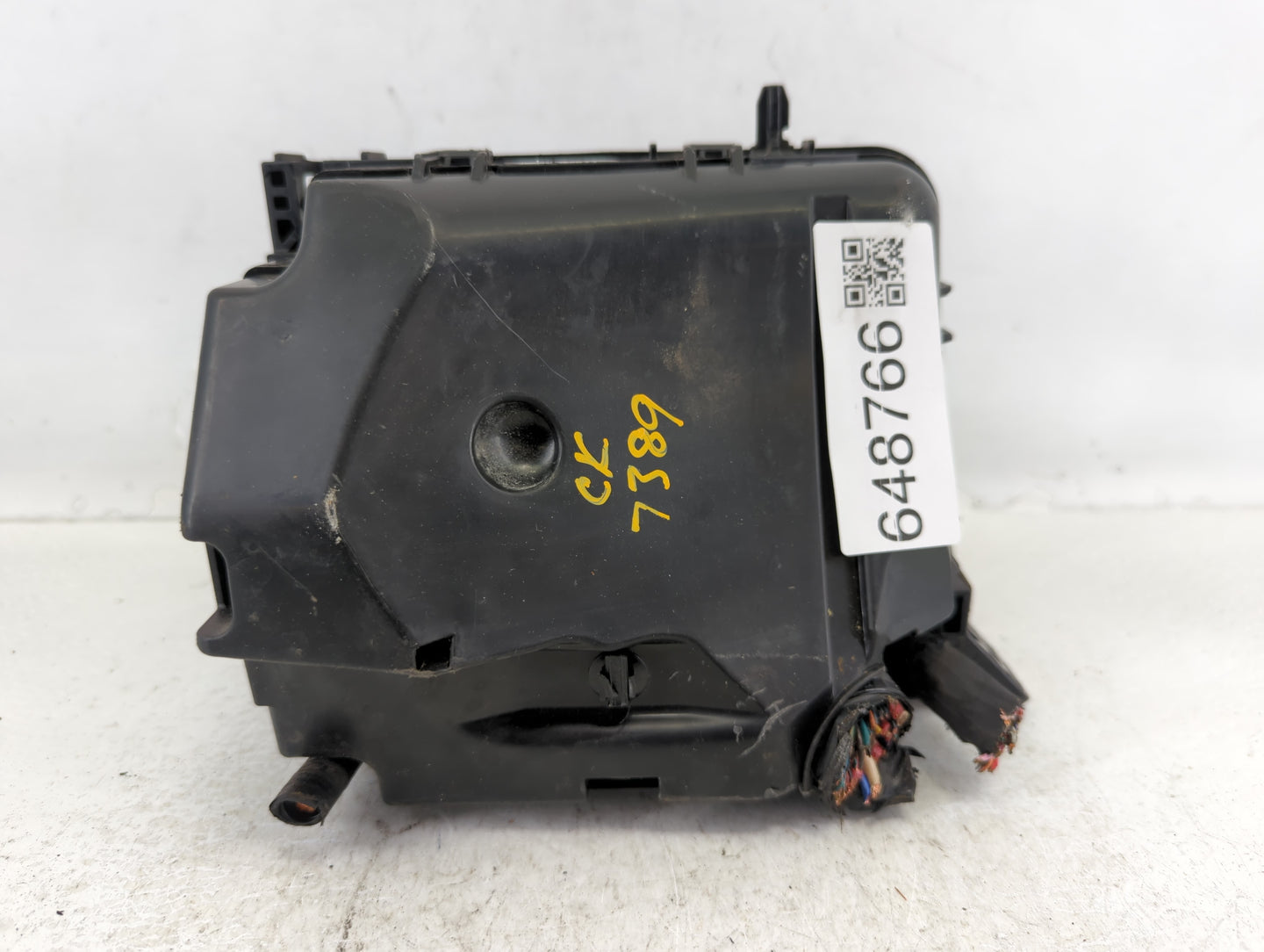 2017-2018 Kia Forte Fusebox Fuse Box Panel Relay Module P/N:91218 B0400 Fits Fits 2017 2018 OEM Used Auto Parts - Oemusedaut