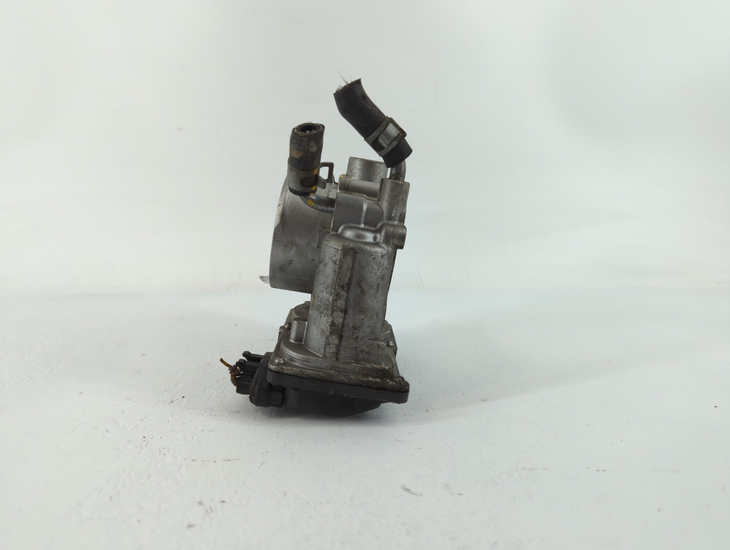 2014-2018 Kia Forte Throttle Body P/N:35100-2E000 Fits Fits 2011 2012 2013 2014 2015 2016 2017 2018 2019 2020 2021 OEM Used 