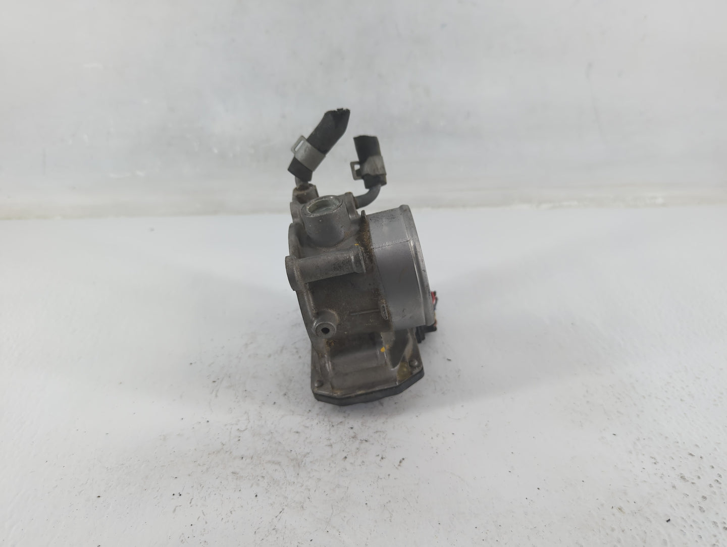 2014-2018 Kia Forte Throttle Body P/N:35100-2E000 Fits Fits 2011 2012 2013 2014 2015 2016 2017 2018 2019 2020 2021 OEM Used 