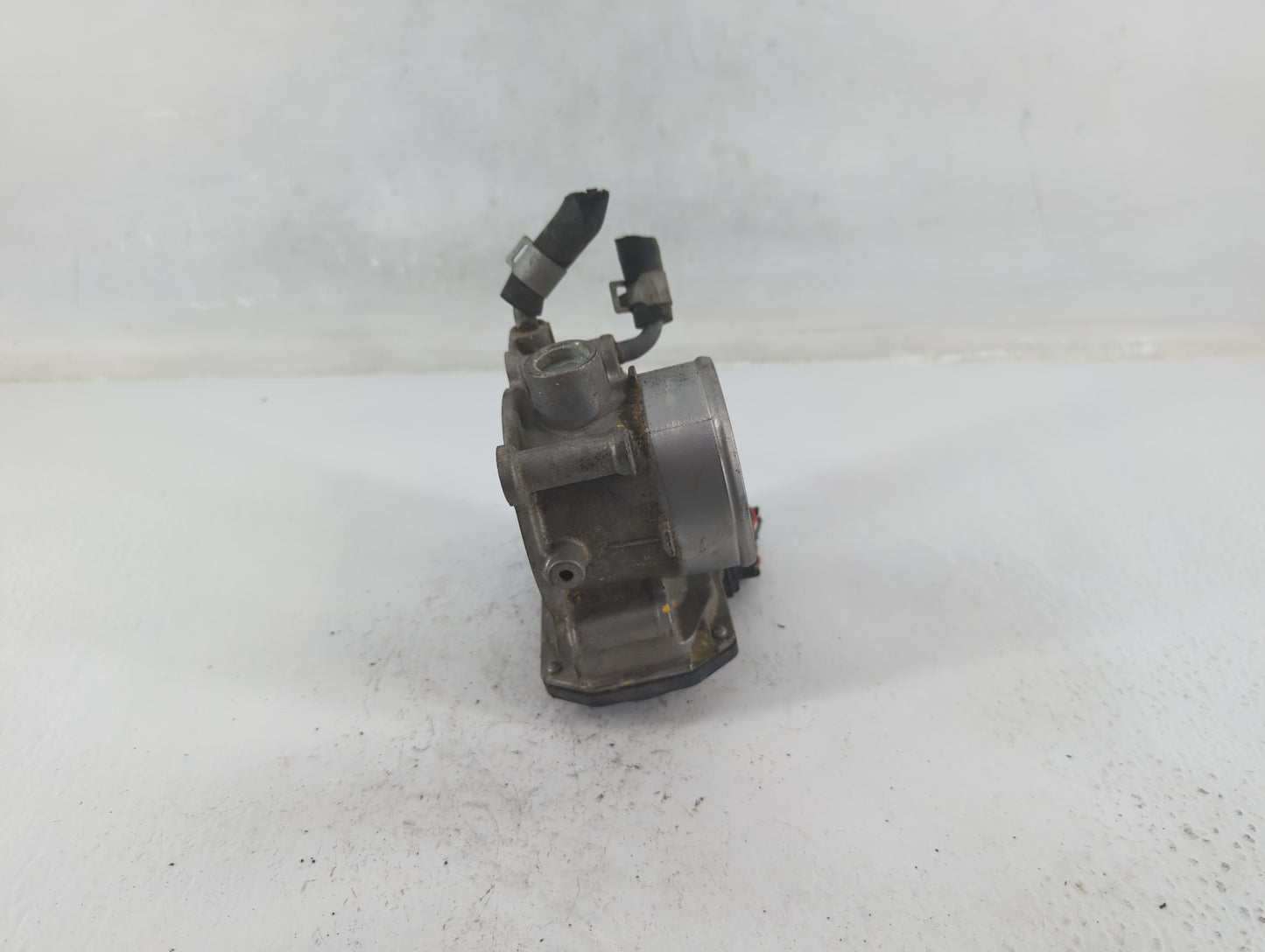 2014-2018 Kia Forte Throttle Body P/N:35100-2E000 Fits Fits 2011 2012 2013 2014 2015 2016 2017 2018 2019 2020 2021 OEM Used 