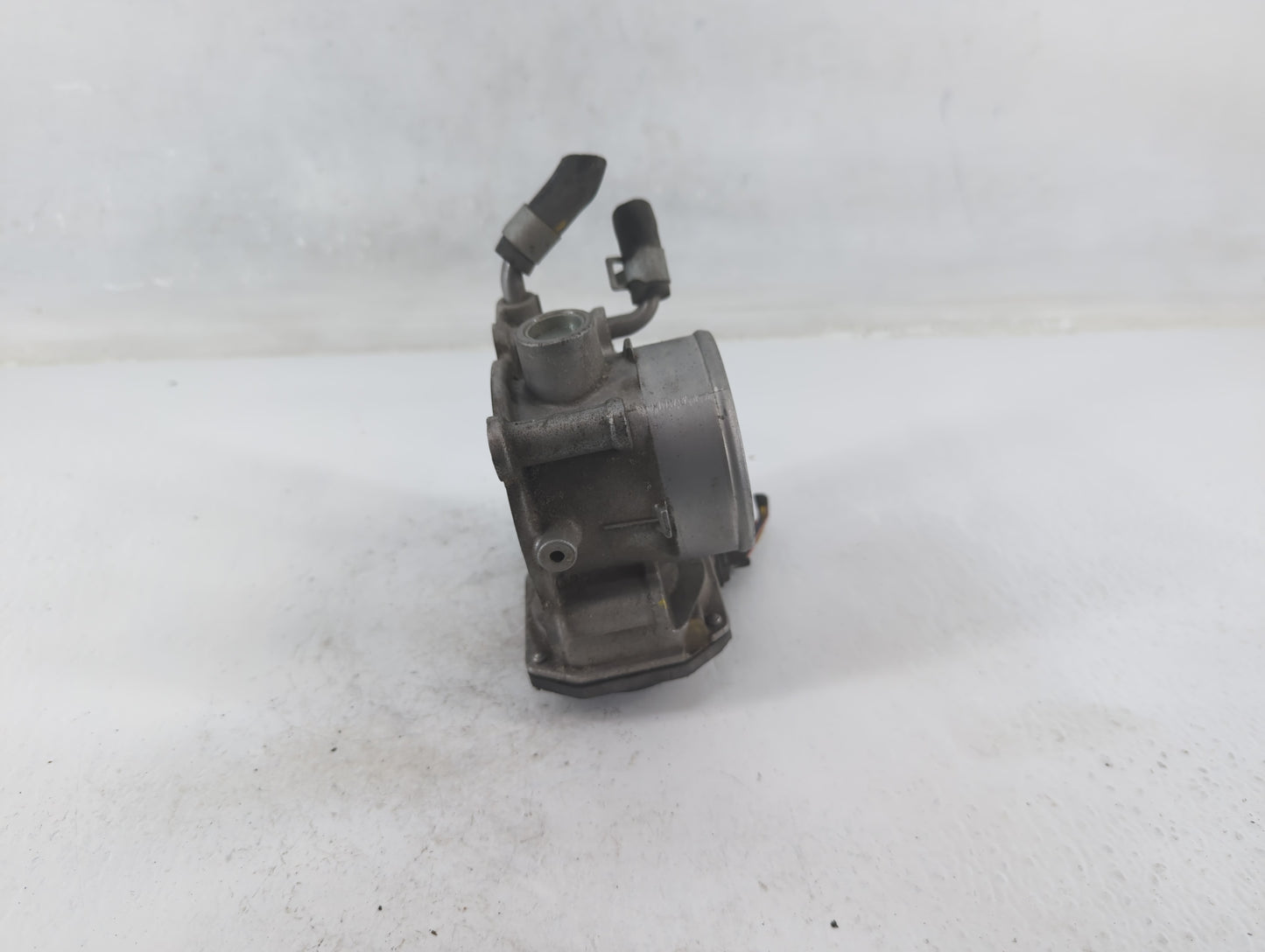 2014-2018 Kia Forte Throttle Body P/N:35100-2E000 Fits Fits 2011 2012 2013 2014 2015 2016 2017 2018 2019 2020 2021 OEM Used 