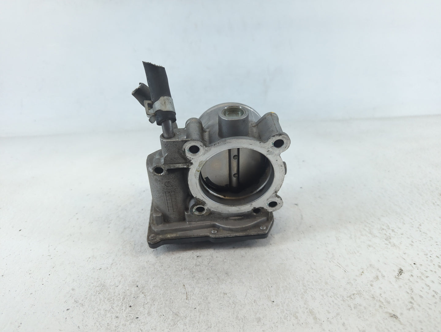 2014-2018 Kia Forte Throttle Body P/N:35100-2E000 Fits Fits 2011 2012 2013 2014 2015 2016 2017 2018 2019 2020 2021 OEM Used 