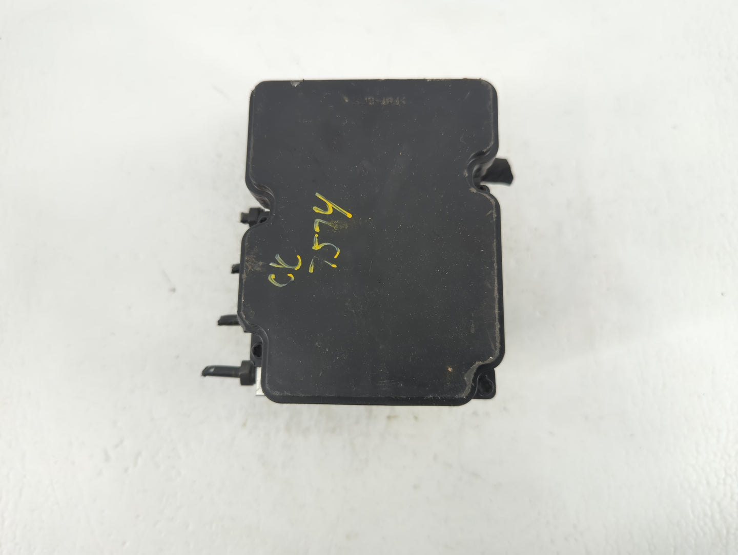 2017-2018 Kia Forte ABS Pump Control Module Replacement P/N:58920-B0200 B0589-20500 Fits Fits 2017 2018 OEM Used Auto Parts 