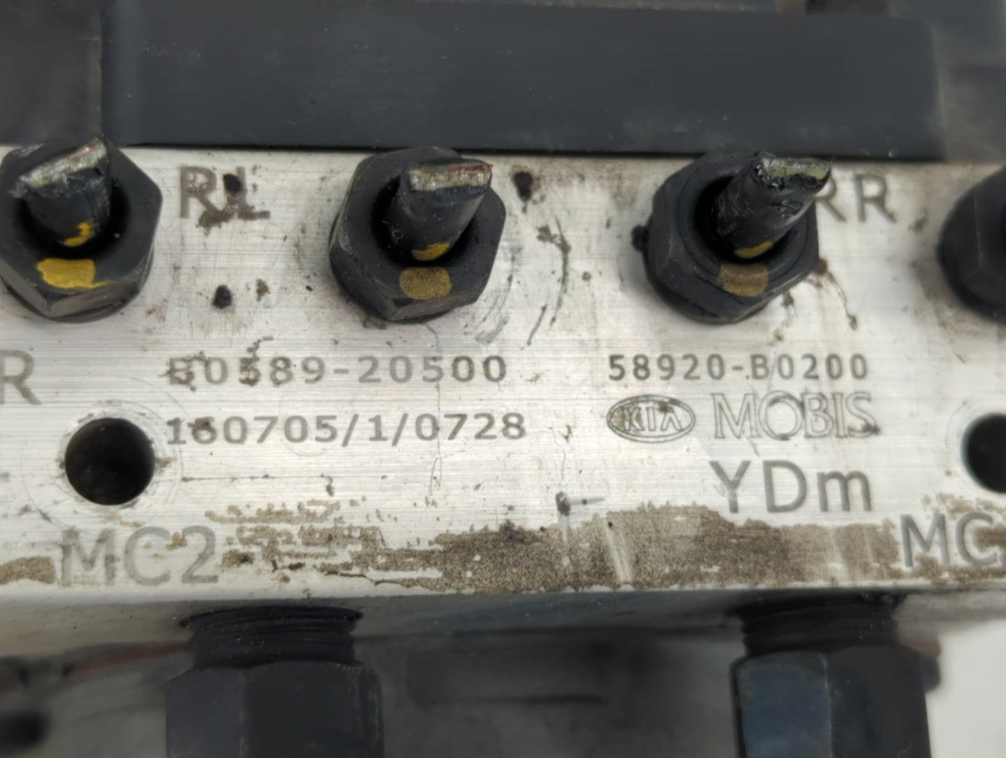 2017-2018 Kia Forte ABS Pump Control Module Replacement P/N:58920-B0200 B0589-20500 Fits Fits 2017 2018 OEM Used Auto Parts 