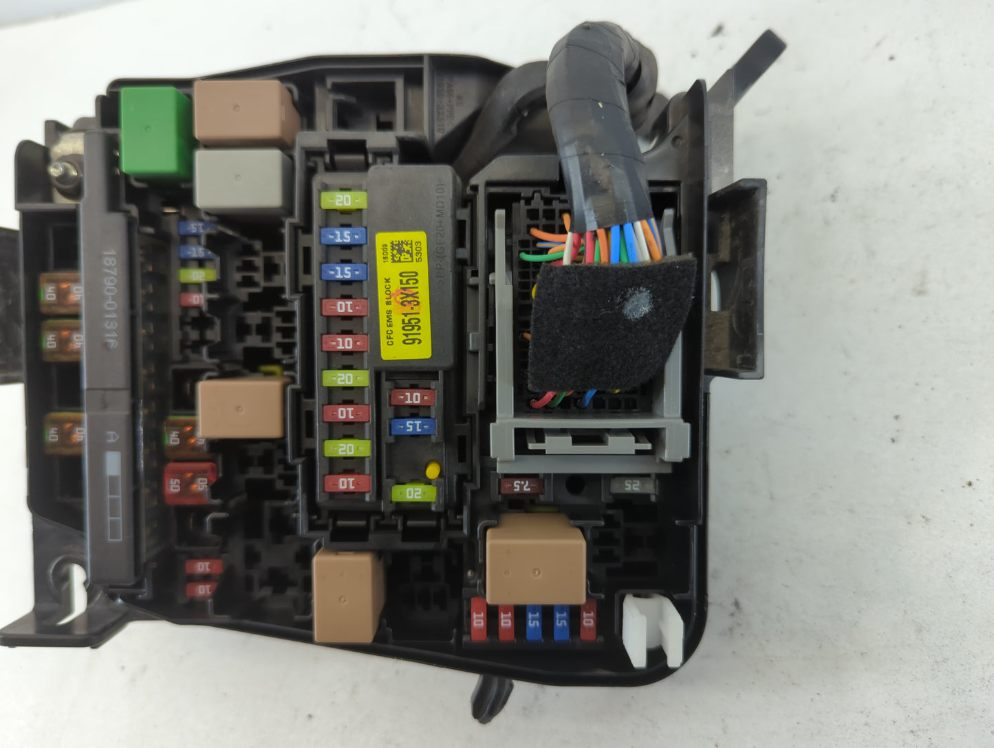 2017-2018 Kia Forte Fusebox Fuse Box Panel Relay Module P/N:91218 B0400 Fits Fits 2017 2018 OEM Used Auto Parts - Oemusedaut