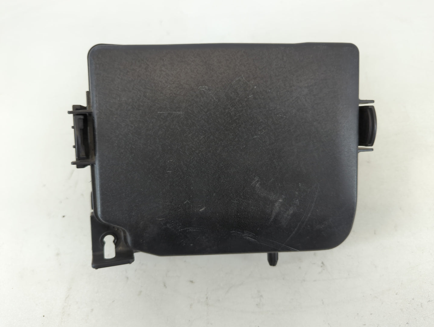 2017-2018 Kia Forte Fusebox Fuse Box Panel Relay Module P/N:81218 B0400 Fits Fits 2017 2018 OEM Used Auto Parts - Oemusedaut