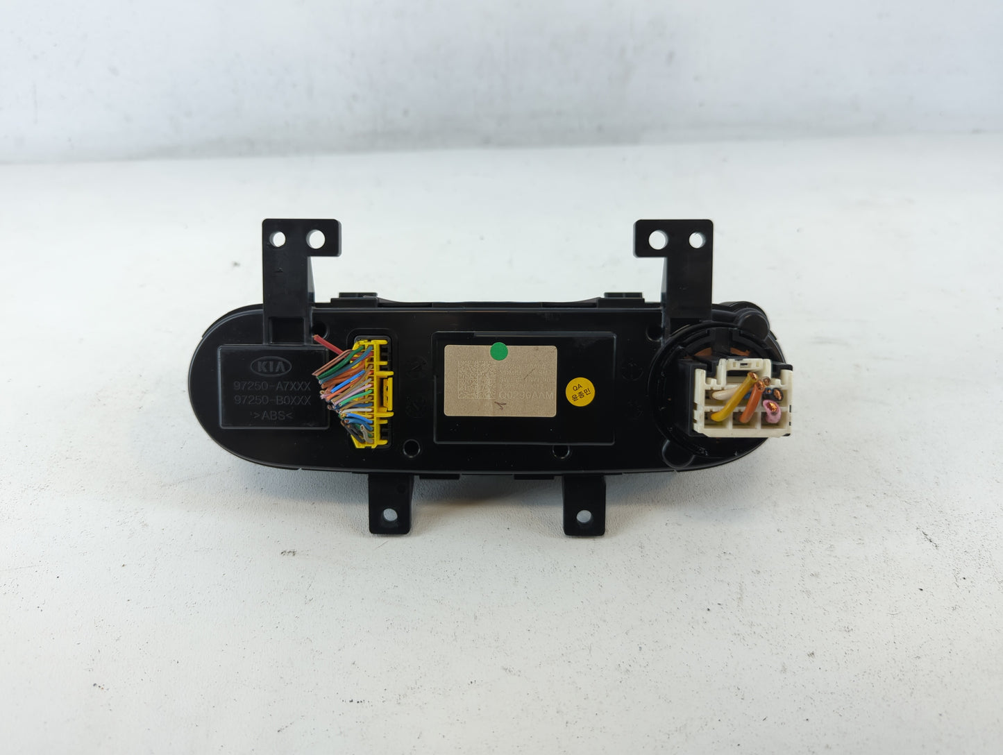 2017-2018 Kia Forte Climate Control Module Temperature AC/Heater Replacement P/N:Q0290AAM Fits Fits 2017 2018 OEM Used Auto 