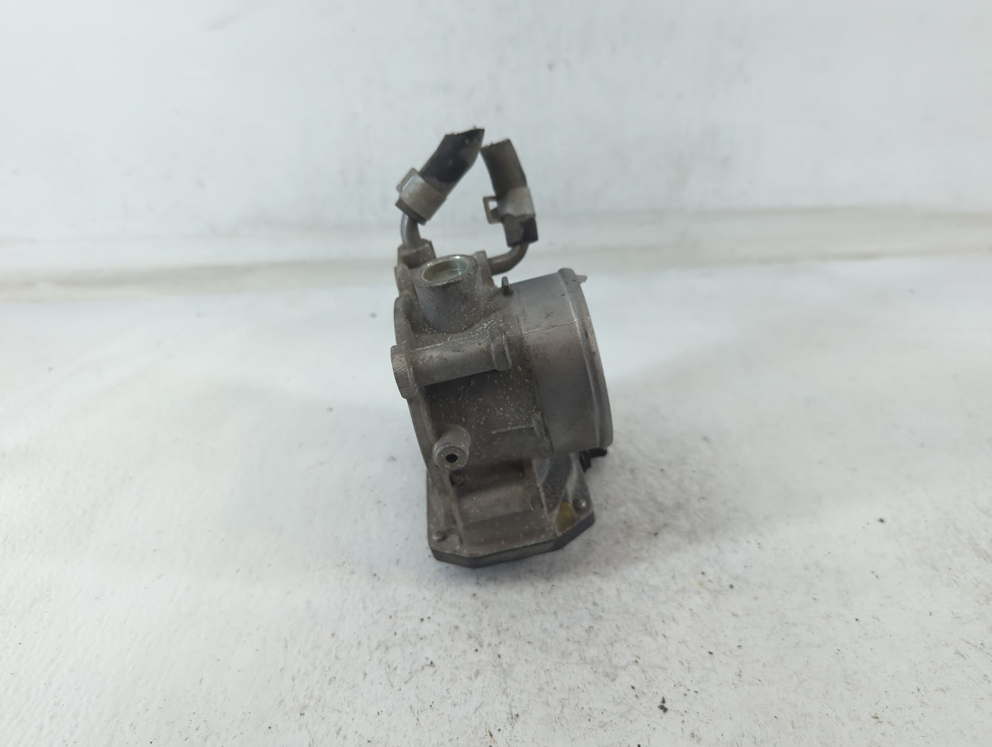 2014-2018 Kia Forte Throttle Body P/N:35100-2E000 Fits Fits 2011 2012 2013 2014 2015 2016 2017 2018 2019 2020 2021 OEM Used 