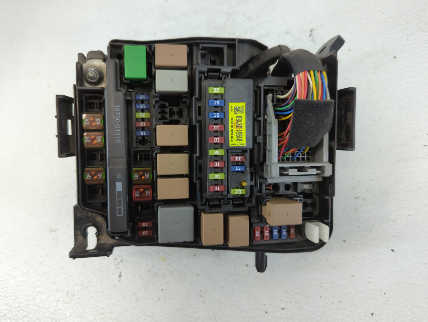 2017-2018 Kia Forte Fusebox Fuse Box Panel Relay Module P/N:91221-B0030 Fits Fits 2017 2018 OEM Used Auto Parts - Oemusedaut