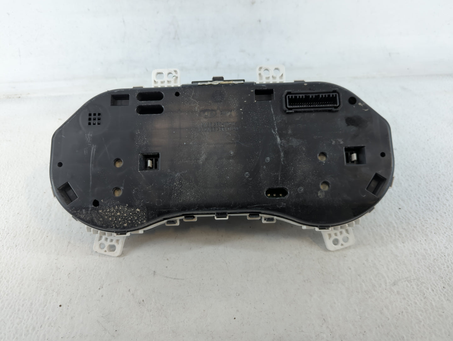 2017-2018 Kia Forte Instrument Cluster Speedometer Gauges P/N:94003-B0300 Fits Fits 2017 2018 OEM Used Auto Parts - Oemuseda