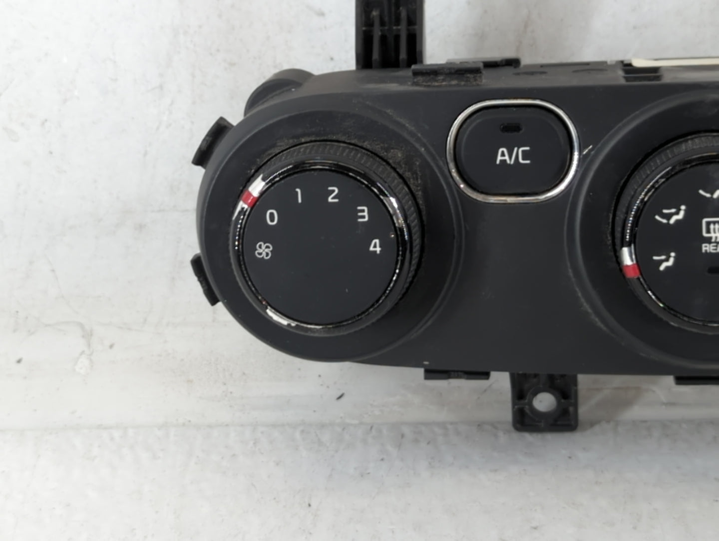 2017-2018 Kia Forte Climate Control Module Temperature AC/Heater Replacement P/N:97250-B0XXX 97250-A7XXX Fits Fits 2017 2018