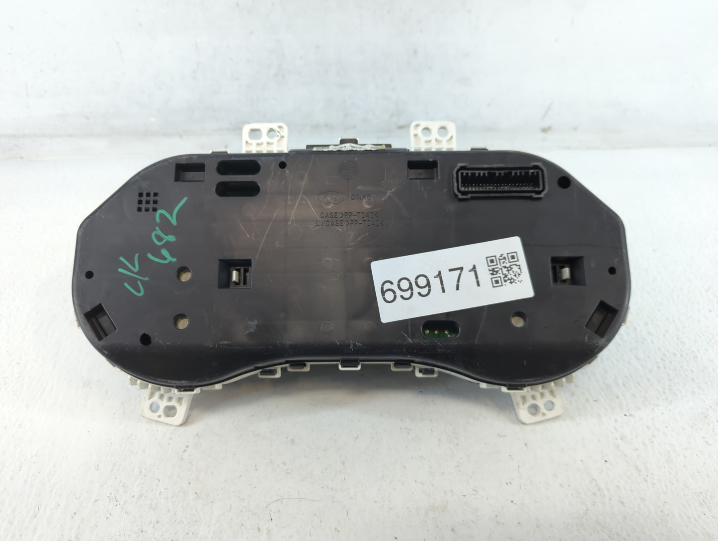 2017-2018 Kia Forte Instrument Cluster Speedometer Gauges P/N:MX157570-8934 94003-B0310 Fits Fits 2017 2018 OEM Used Auto Pa