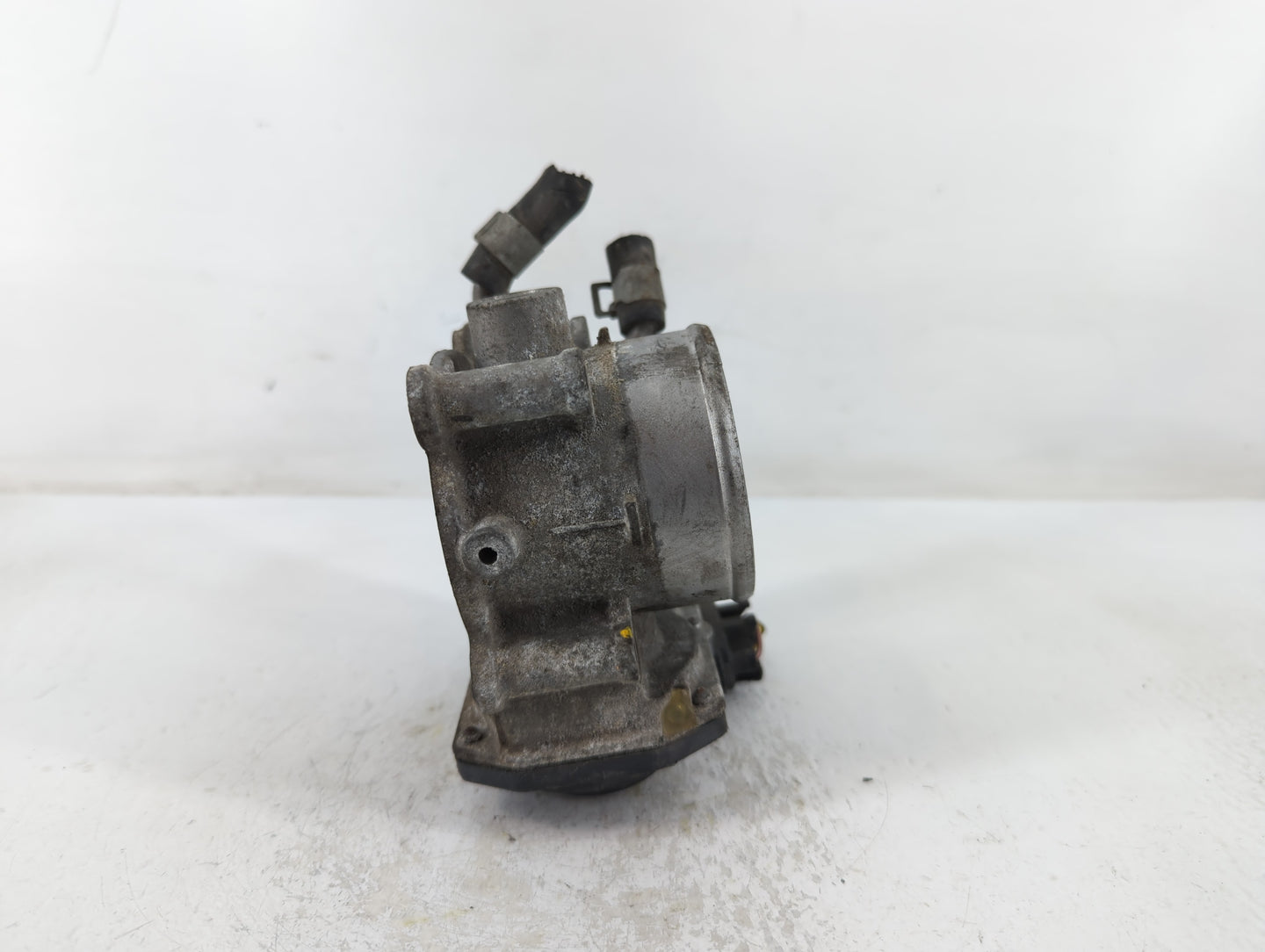 2014-2018 Kia Forte Throttle Body P/N:35100-2E000 Fits Fits 2011 2012 2013 2014 2015 2016 2017 2018 2019 2020 2021 OEM Used 