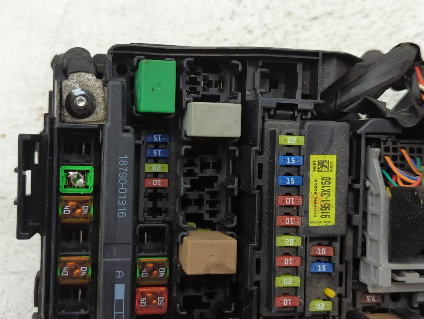 2017-2018 Kia Forte Fusebox Fuse Box Panel Relay Module P/N:91218 B0170 Fits Fits 2017 2018 OEM Used Auto Parts - Oemusedaut