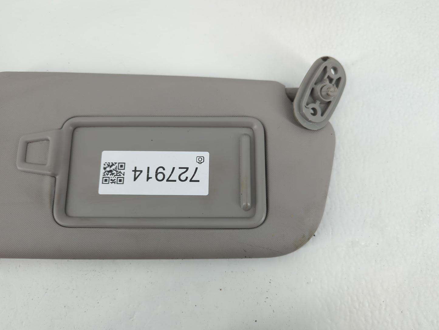 2017-2018 Kia Forte Sun Visor Shade Replacement Passenger Right Mirror Fits Fits 2017 2018 OEM Used Auto Parts - Oemusedauto