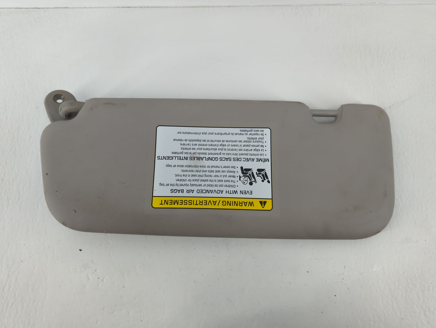 2017-2018 Kia Forte Sun Visor Shade Replacement Passenger Right Mirror Fits Fits 2017 2018 OEM Used Auto Parts - Oemusedauto