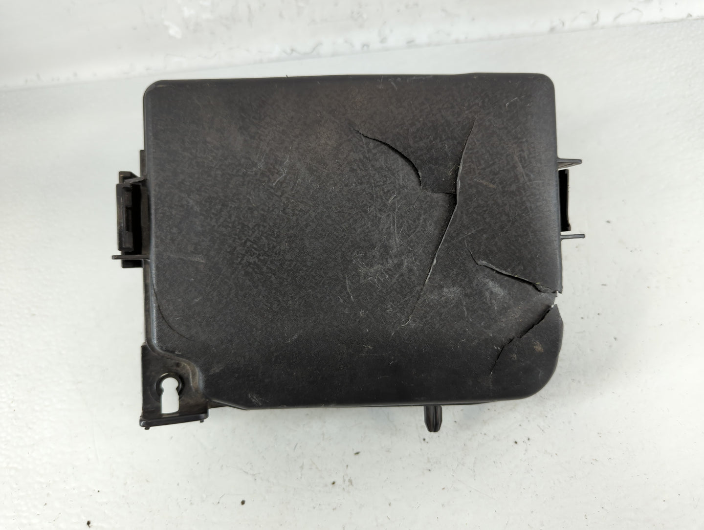 2017-2018 Kia Forte Fusebox Fuse Box Panel Relay Module P/N:P077S400 91218 B0400 Fits Fits 2017 2018 OEM Used Auto Parts - O
