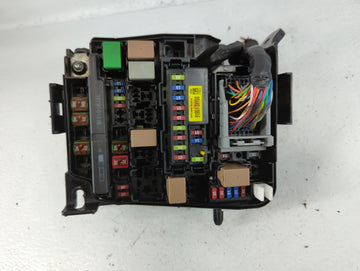 2017-2018 Kia Forte Fusebox Fuse Box Panel Relay Module P/N:91218 B0400 Fits Fits 2017 2018 OEM Used Auto Parts