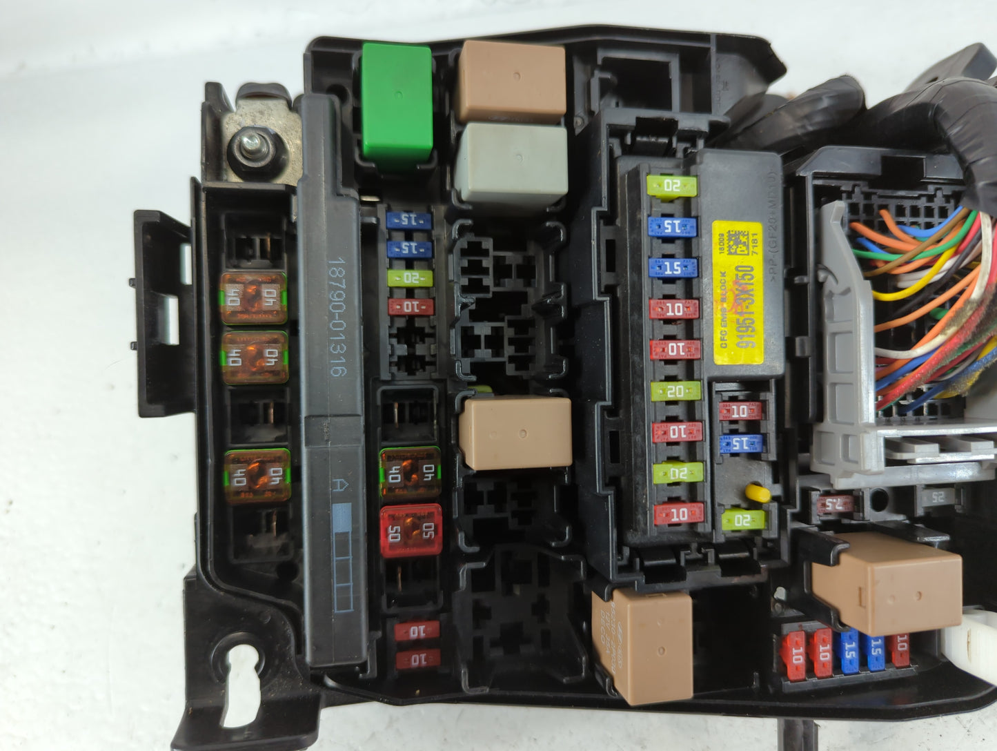 2017-2018 Kia Forte Fusebox Fuse Box Panel Relay Module P/N:91218 B0400 Fits Fits 2017 2018 OEM Used Auto Parts - Oemusedaut
