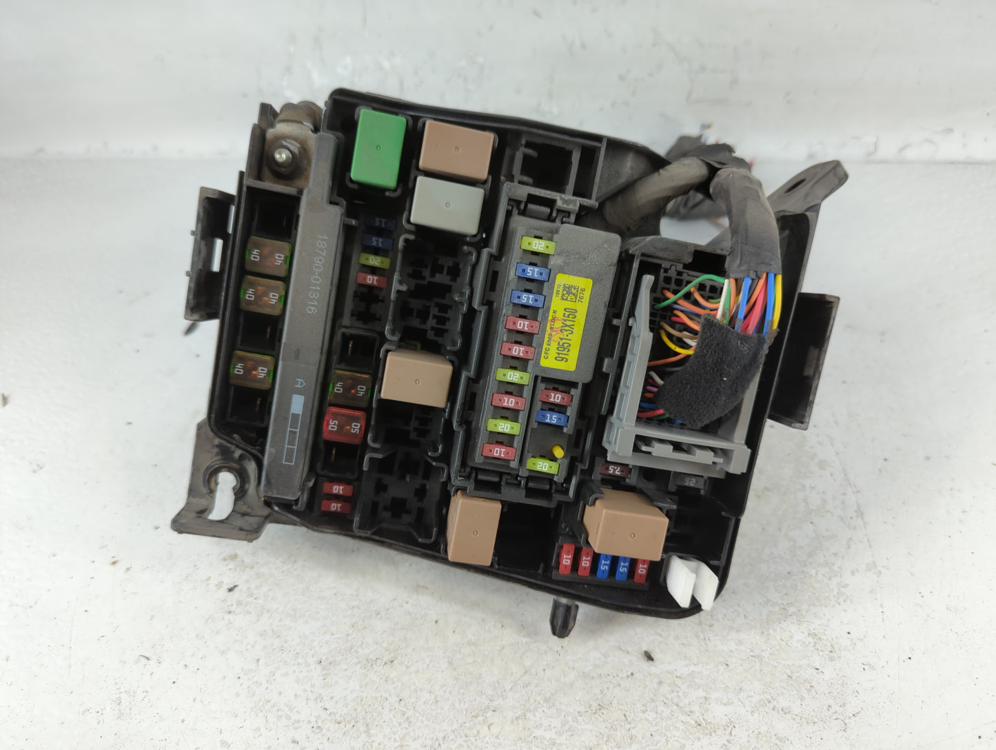 2017-2018 Kia Forte Fusebox Fuse Box Panel Relay Module P/N:91218 B0170 Fits Fits 2017 2018 OEM Used Auto Parts - Oemusedaut