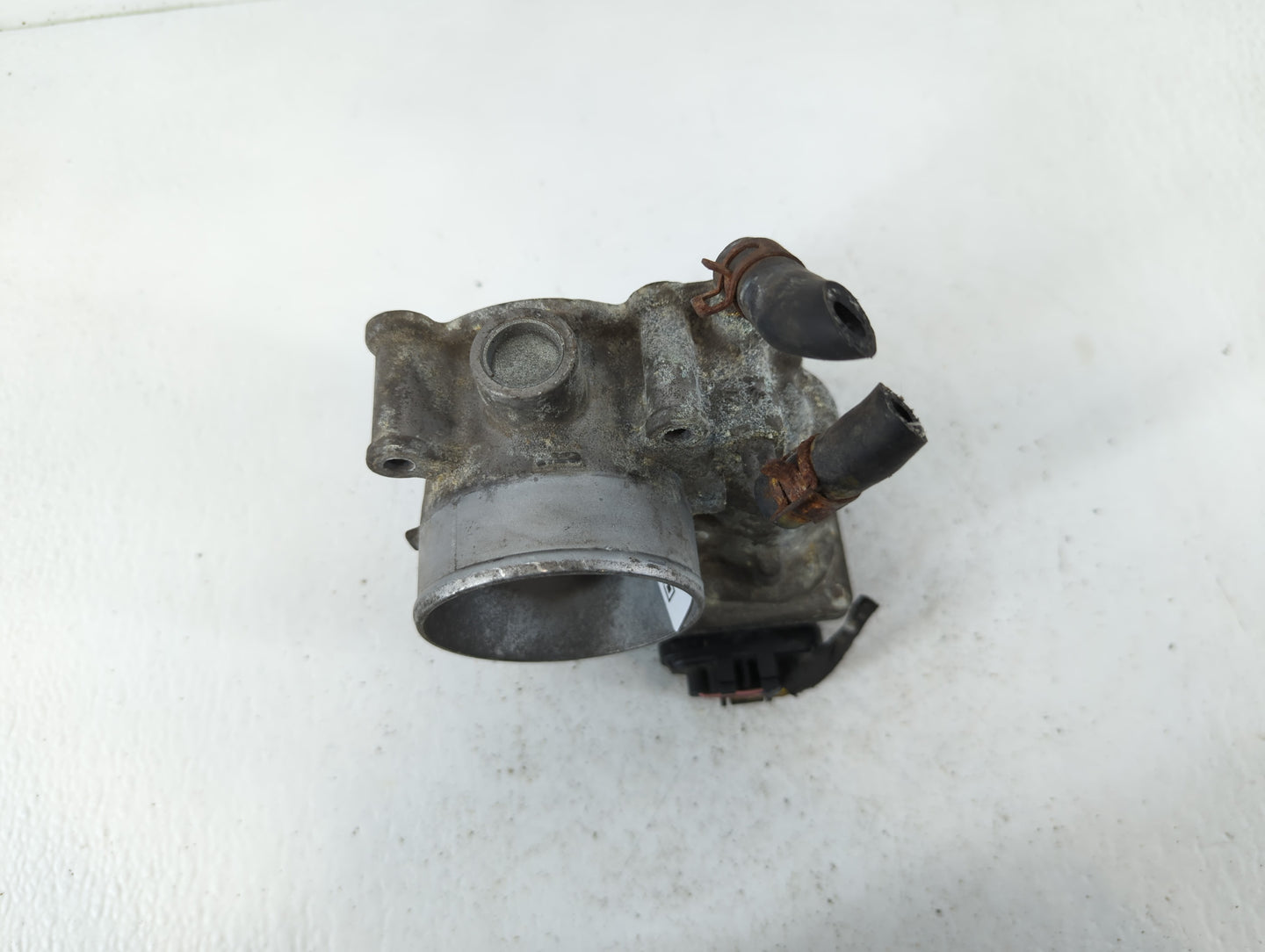 2014-2018 Kia Forte Throttle Body P/N:35100-2E000 Fits Fits 2011 2012 2013 2014 2015 2016 2017 2018 2019 2020 2021 OEM Used 