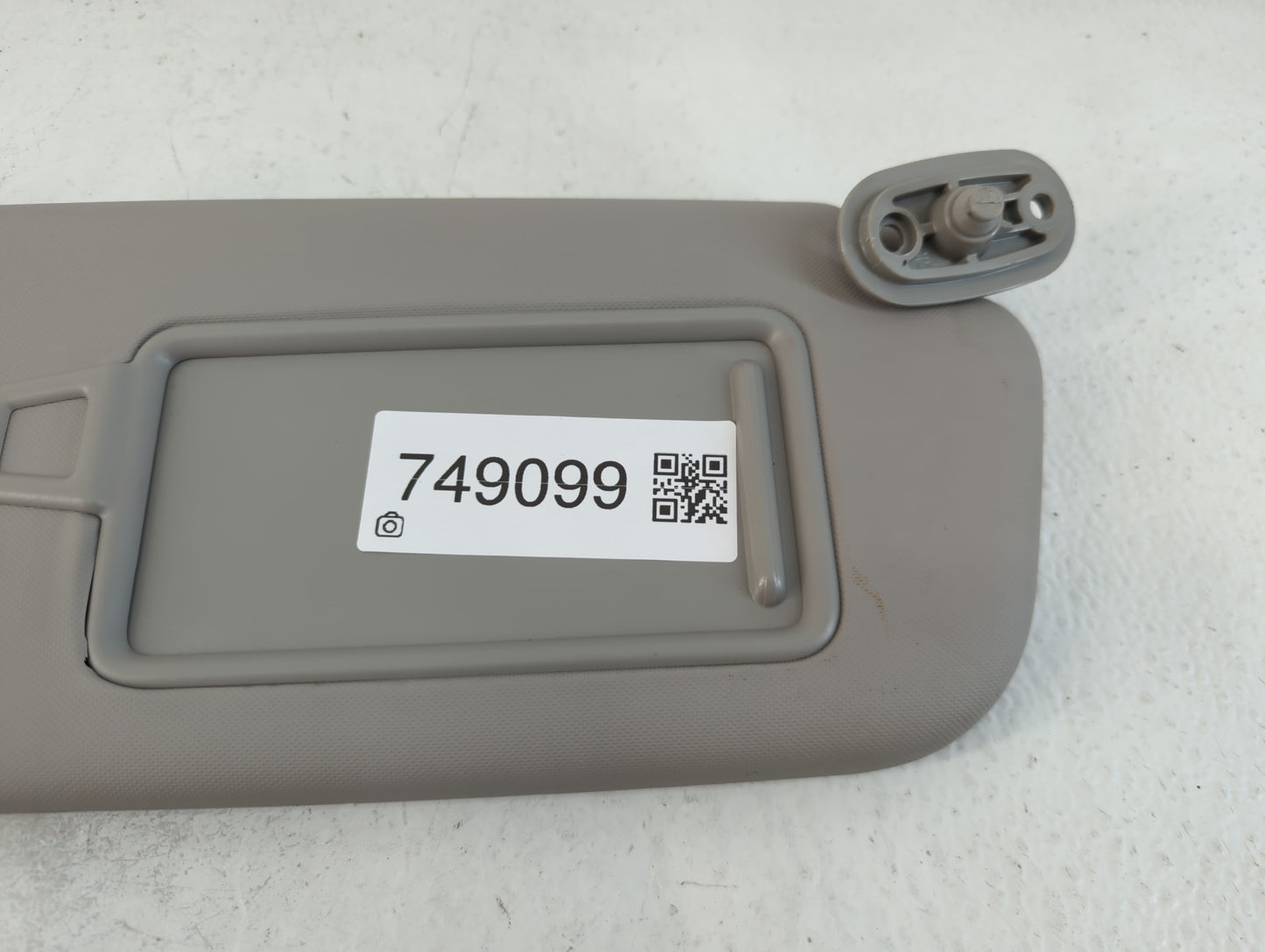 2017-2018 Kia Forte Sun Visor Shade Replacement Passenger Right Mirror Fits Fits 2017 2018 OEM Used Auto Parts - Oemusedauto