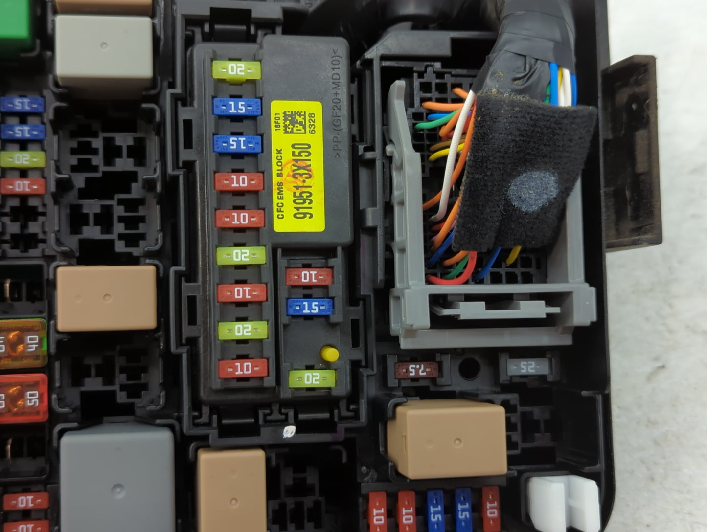 2017-2018 Kia Forte Fusebox Fuse Box Panel Relay Module P/N:91218 B0460 Fits Fits 2017 2018 OEM Used Auto Parts - Oemusedaut