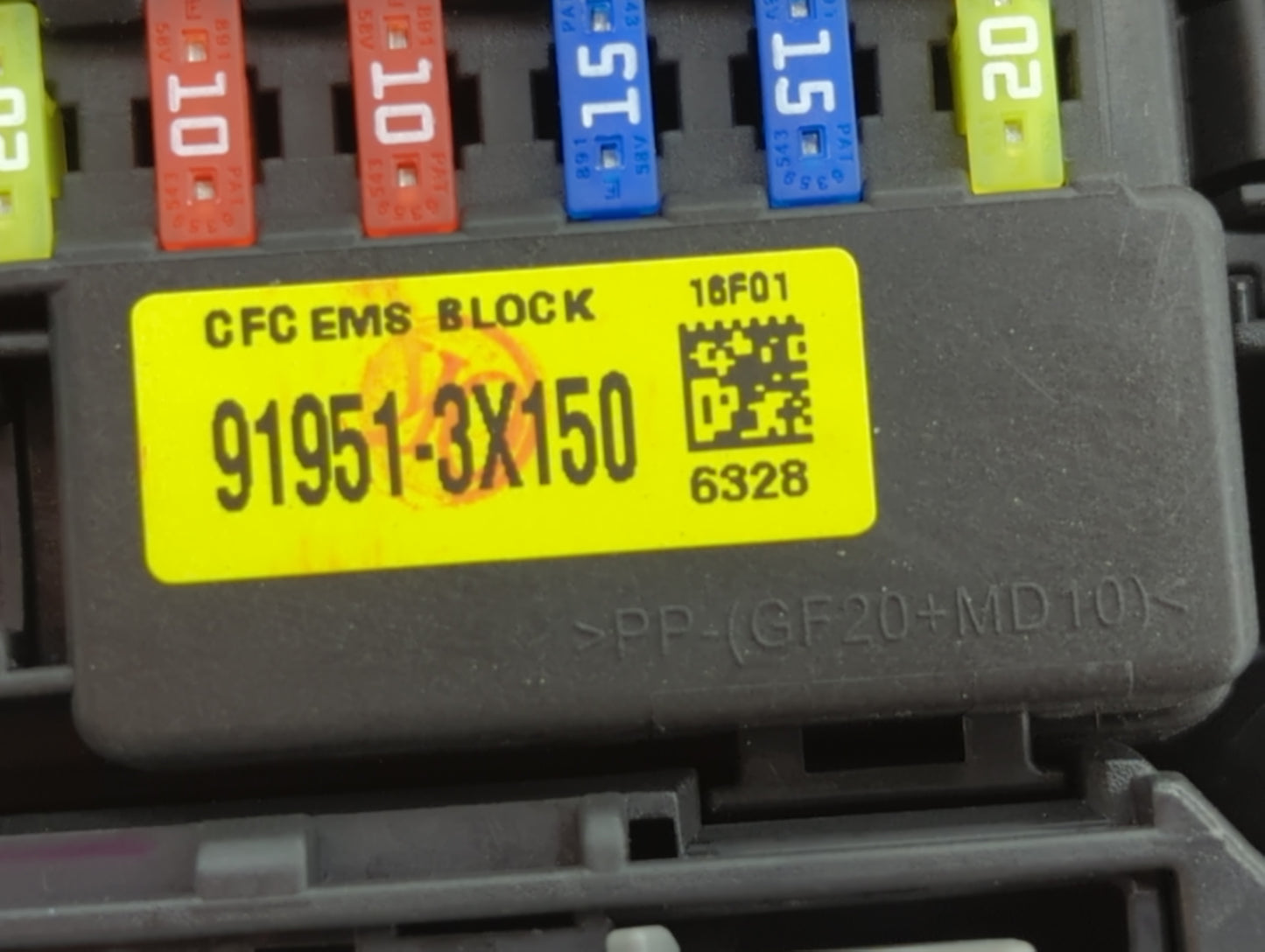 2017-2018 Kia Forte Fusebox Fuse Box Panel Relay Module P/N:91218 B0460 Fits Fits 2017 2018 OEM Used Auto Parts - Oemusedaut