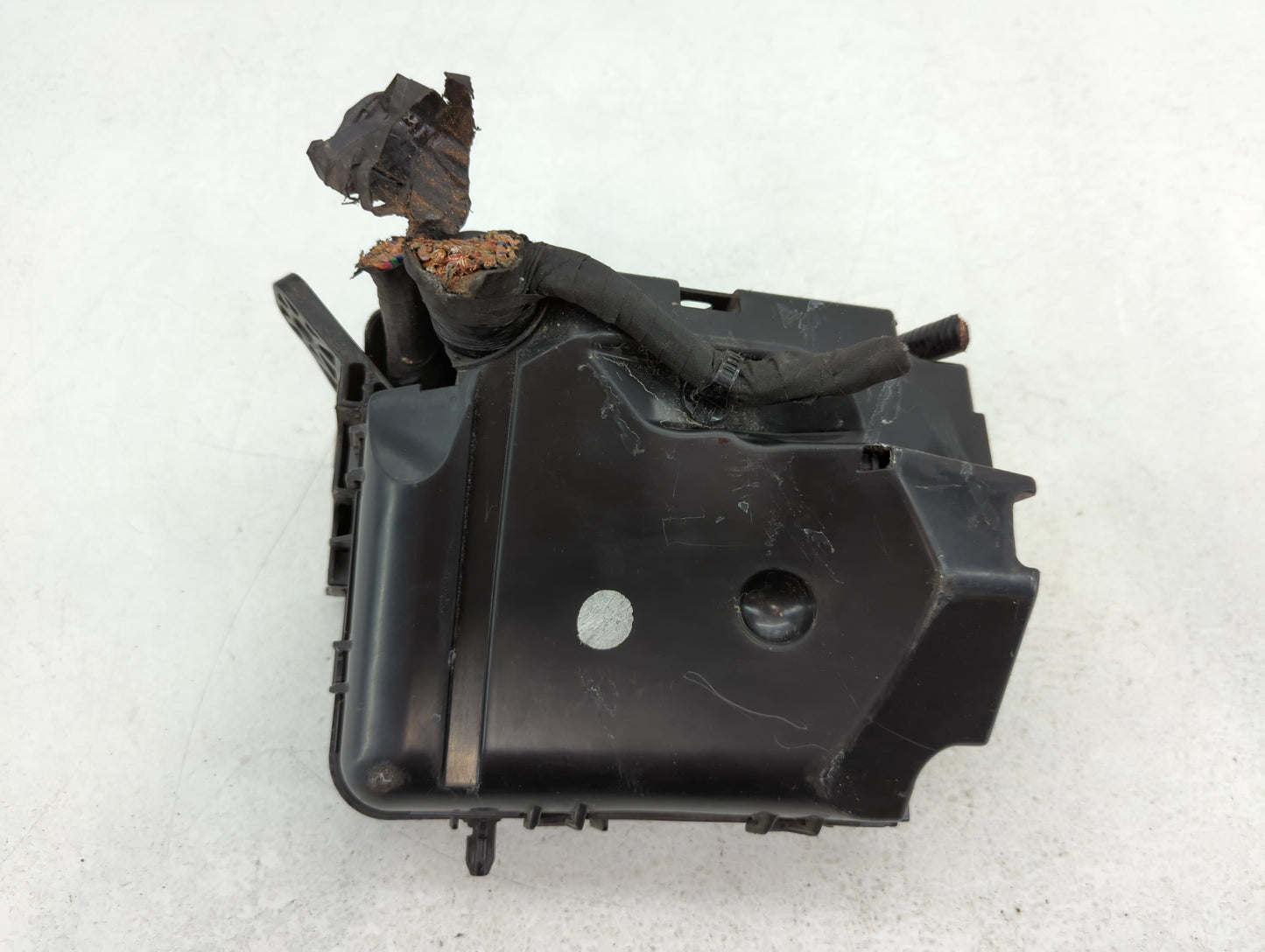 2017-2018 Kia Forte Fusebox Fuse Box Panel Relay Module P/N:91218 B0460 Fits Fits 2017 2018 OEM Used Auto Parts - Oemusedaut