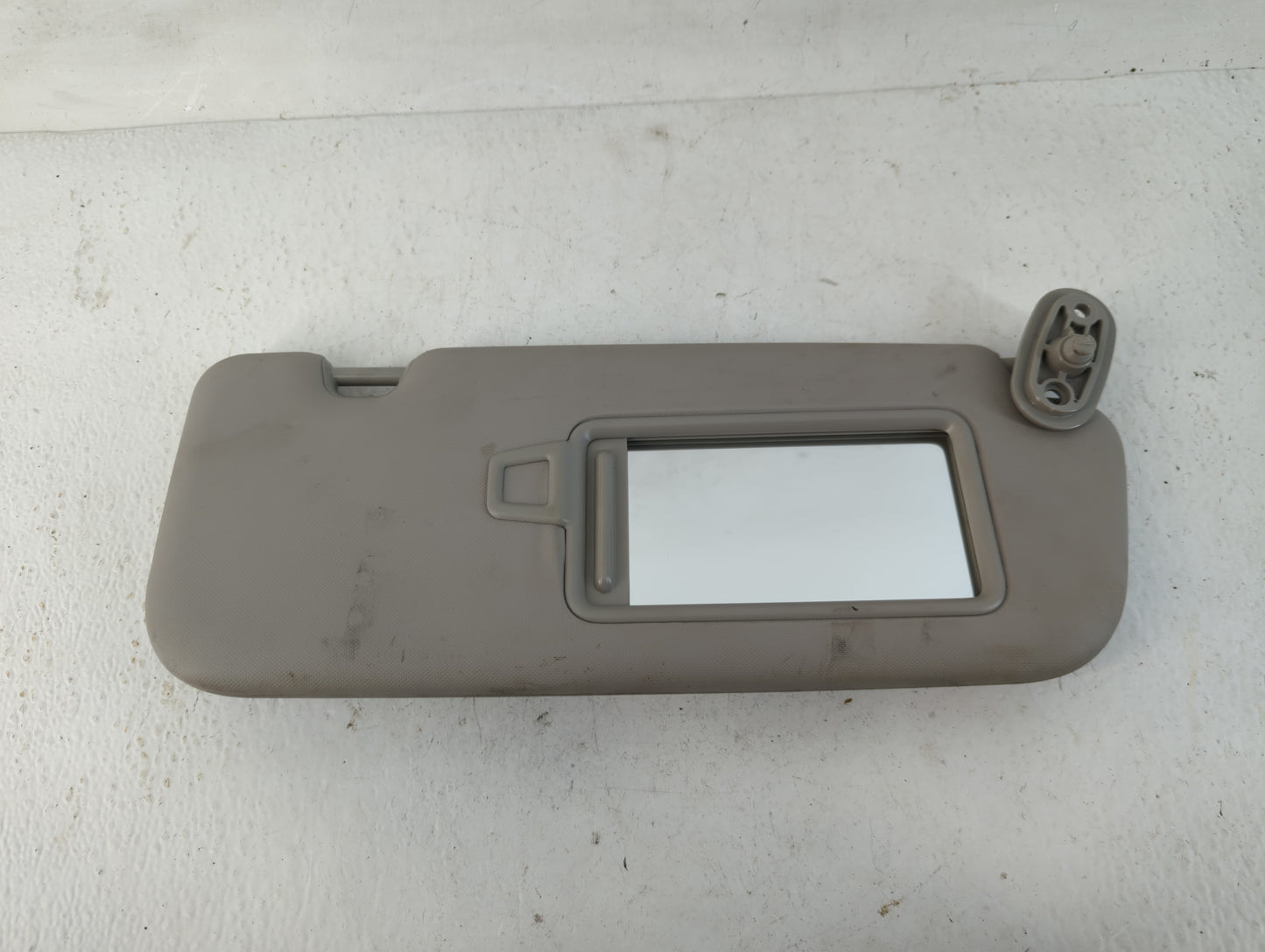 2017-2018 Kia Forte Sun Visor Shade Replacement Passenger Right Mirror Fits Fits 2017 2018 OEM Used Auto Parts - Oemusedauto