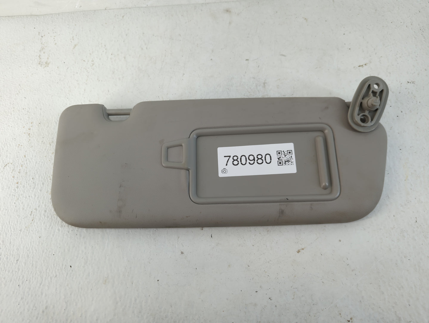 2017-2018 Kia Forte Sun Visor Shade Replacement Passenger Right Mirror Fits Fits 2017 2018 OEM Used Auto Parts - Oemusedauto