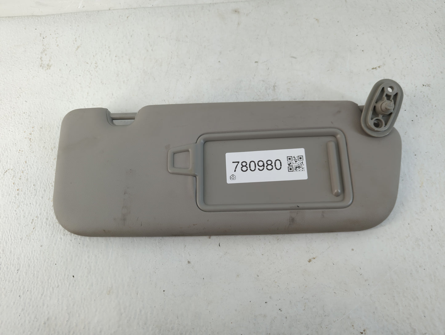 2017-2018 Kia Forte Sun Visor Shade Replacement Passenger Right Mirror Fits Fits 2017 2018 OEM Used Auto Parts - Oemusedauto
