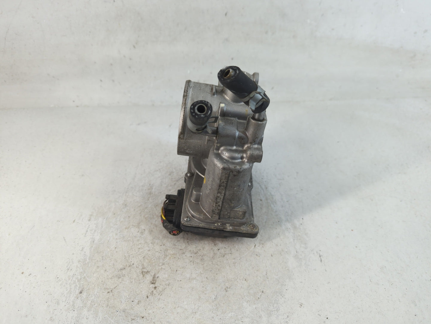 2014-2018 Kia Forte Throttle Body P/N:35100-2E000 Fits Fits 2011 2012 2013 2014 2015 2016 2017 2018 2019 2020 2021 OEM Used 