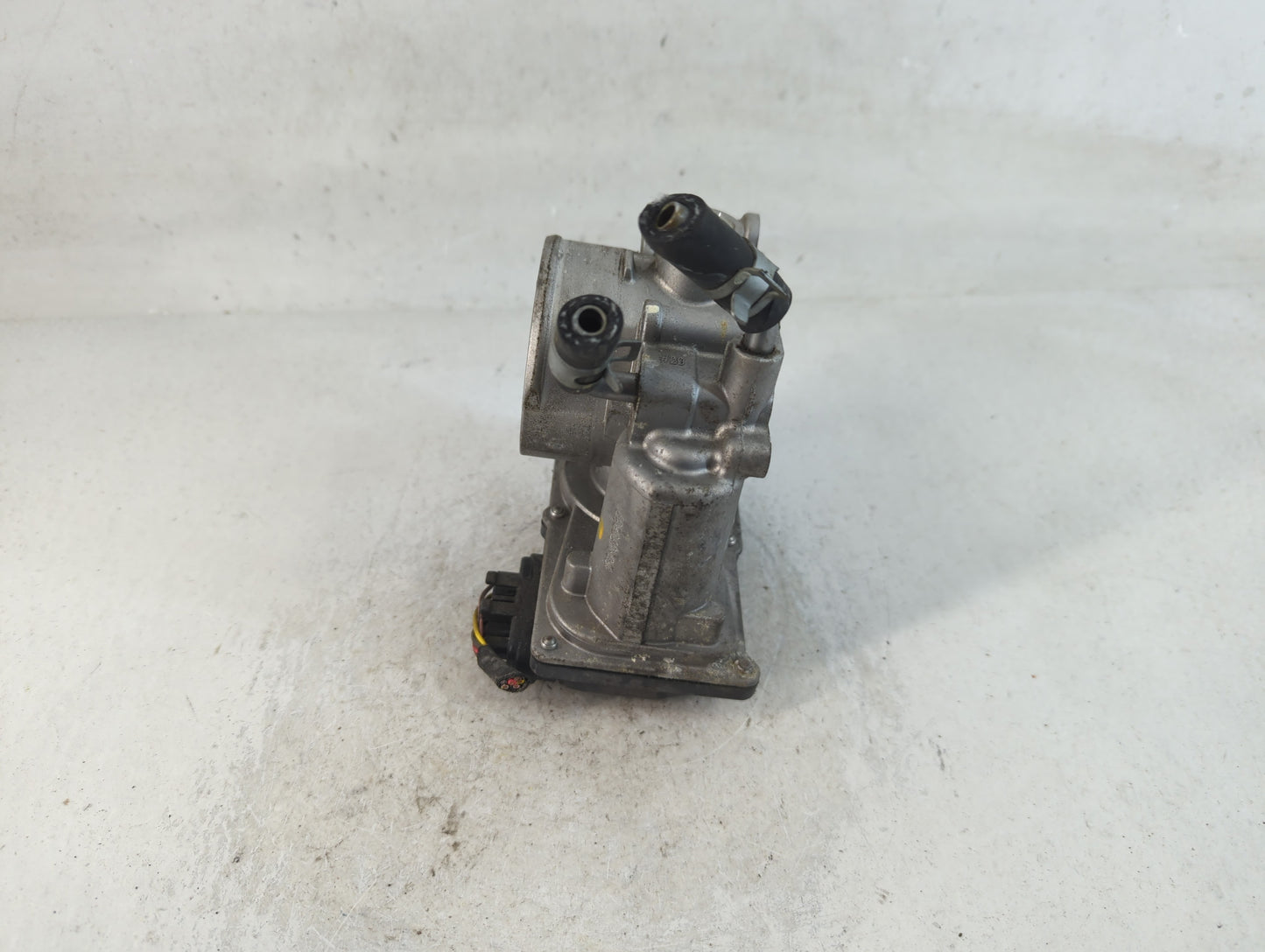 2014-2018 Kia Forte Throttle Body P/N:35100-2E000 Fits Fits 2011 2012 2013 2014 2015 2016 2017 2018 2019 2020 2021 OEM Used 