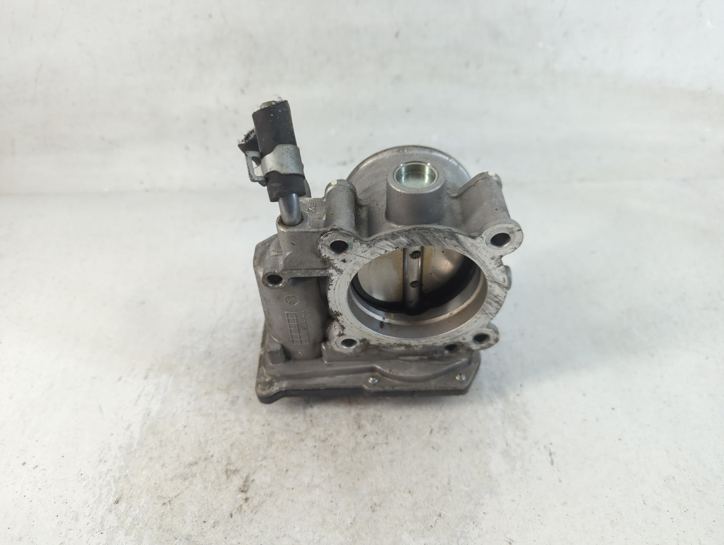 2014-2018 Kia Forte Throttle Body P/N:35100-2E000 Fits Fits 2011 2012 2013 2014 2015 2016 2017 2018 2019 2020 2021 OEM Used 