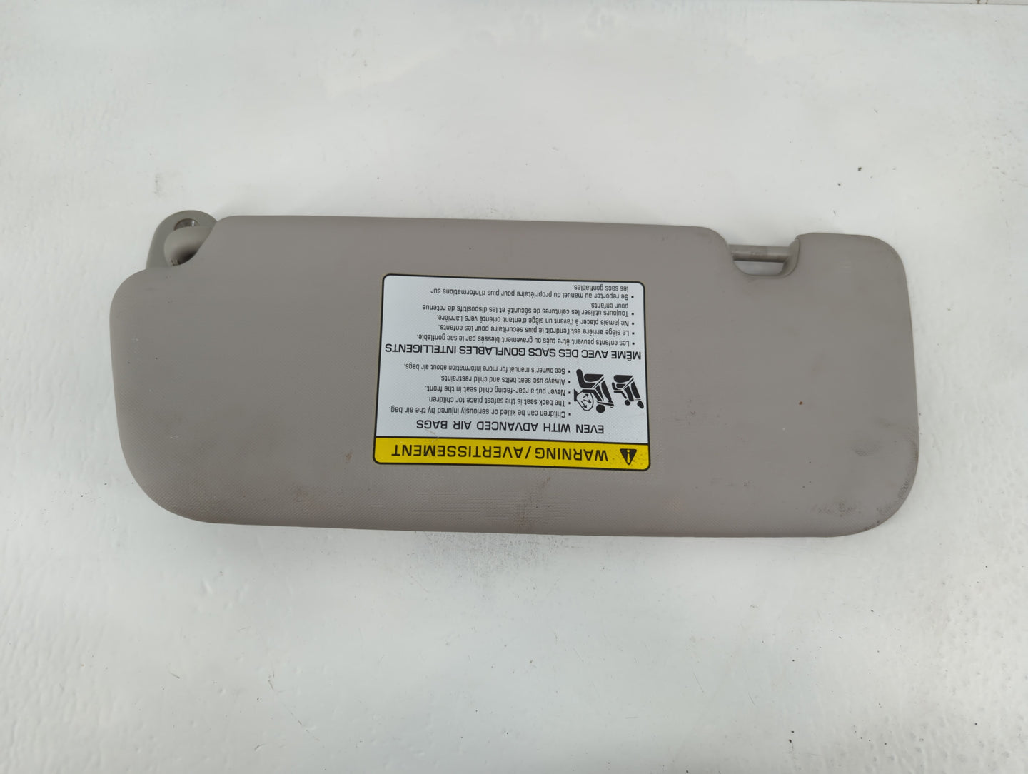 2017-2018 Kia Forte Sun Visor Shade Replacement Passenger Right Mirror Fits Fits 2017 2018 OEM Used Auto Parts - Oemusedauto