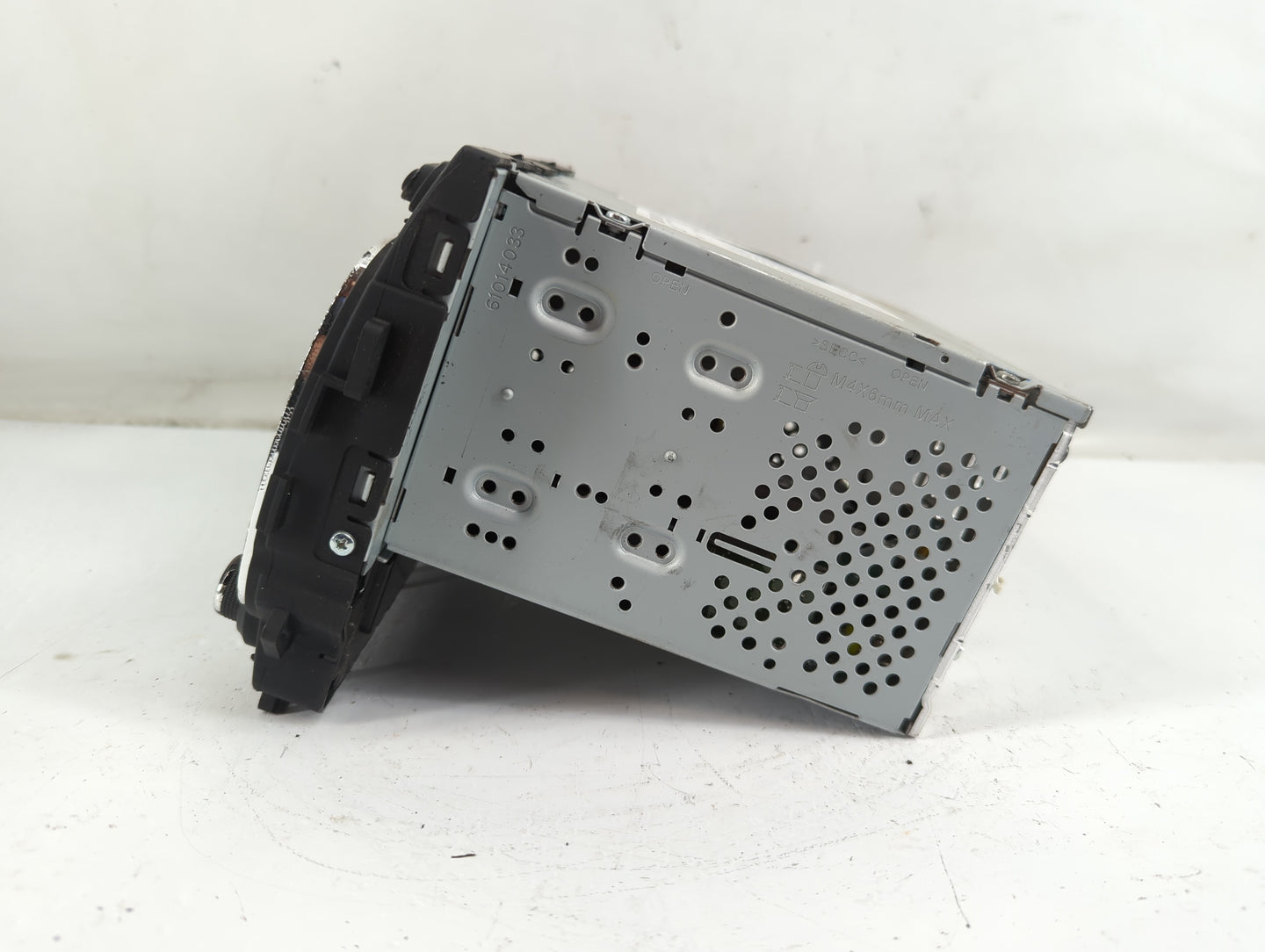 2017-2018 Kia Forte Radio AM FM Cd Player Receiver Replacement P/N:96170B0110WK Fits Fits 2017 2018 OEM Used Auto Parts - Oe