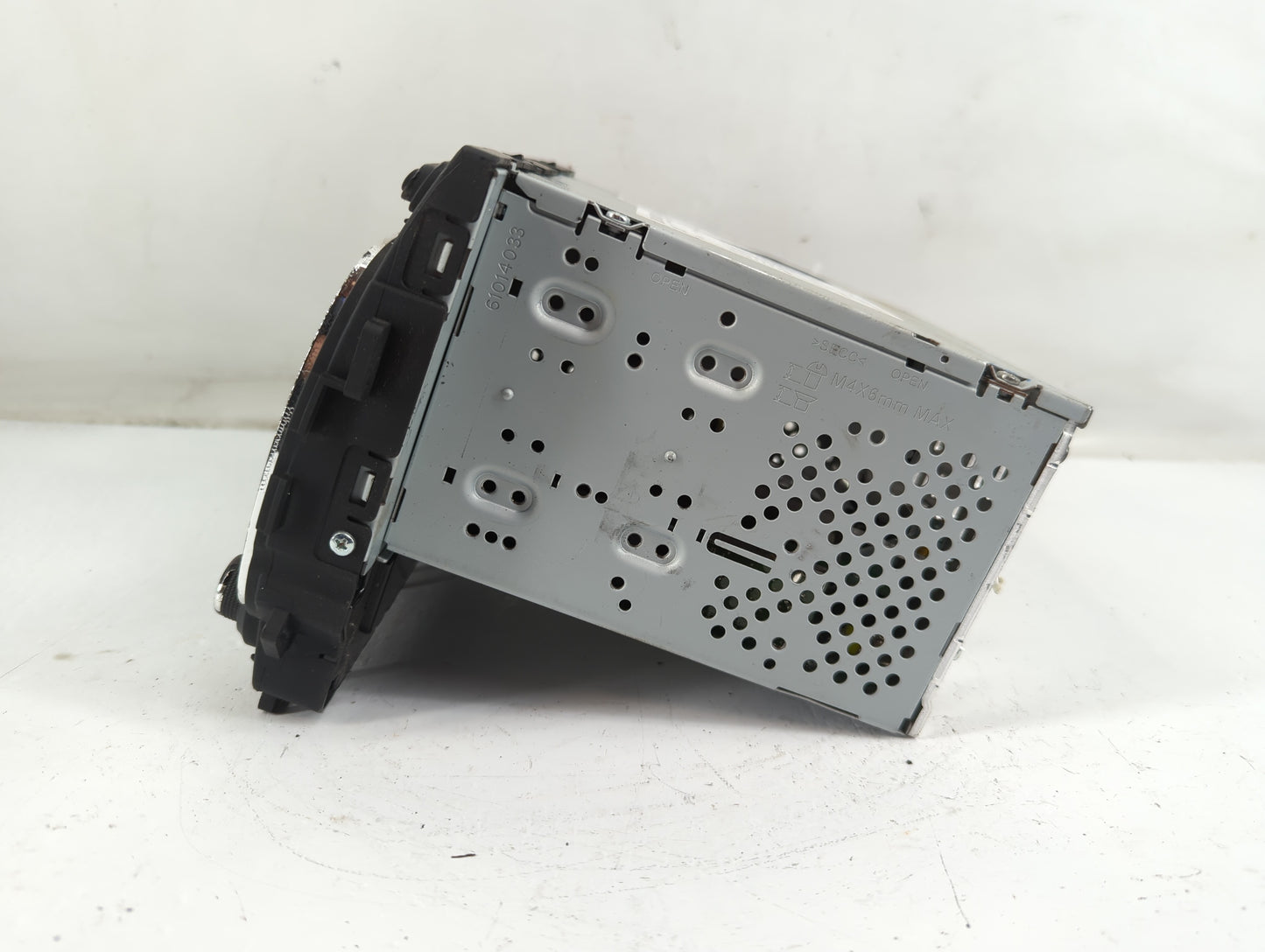 2017-2018 Kia Forte Radio AM FM Cd Player Receiver Replacement P/N:96170B0110WK Fits Fits 2017 2018 OEM Used Auto Parts - Oe