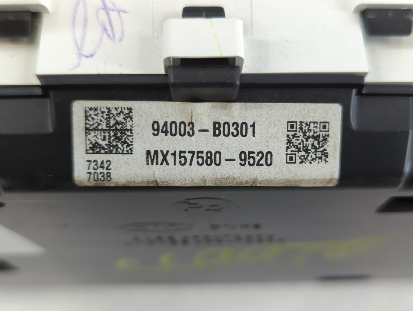 2017-2018 Kia Forte Instrument Cluster Speedometer Gauges P/N:94003-B0301 Fits Fits 2017 2018 OEM Used Auto Parts - Oemuseda