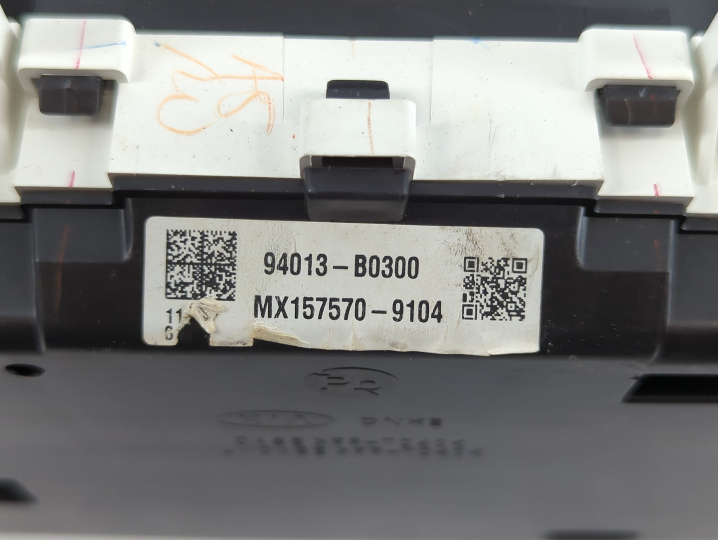 2017-2018 Kia Forte Instrument Cluster Speedometer Gauges P/N:MX157570-9104 94013-B0300 Fits Fits 2017 2018 OEM Used Auto Pa