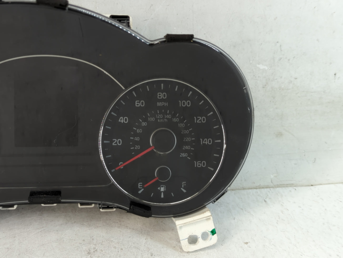 2017-2018 Kia Forte Instrument Cluster Speedometer Gauges P/N:94003-B0301 Fits Fits 2017 2018 OEM Used Auto Parts - Oemuseda