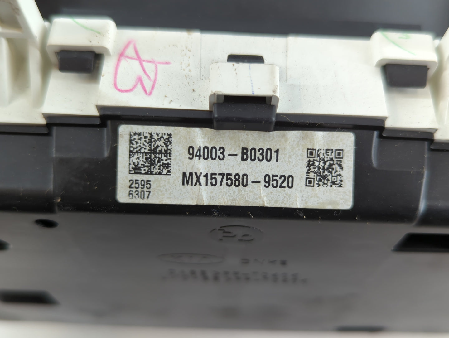 2017-2018 Kia Forte Instrument Cluster Speedometer Gauges P/N:MX157580-9520 94003-B0301 Fits Fits 2017 2018 OEM Used Auto Pa