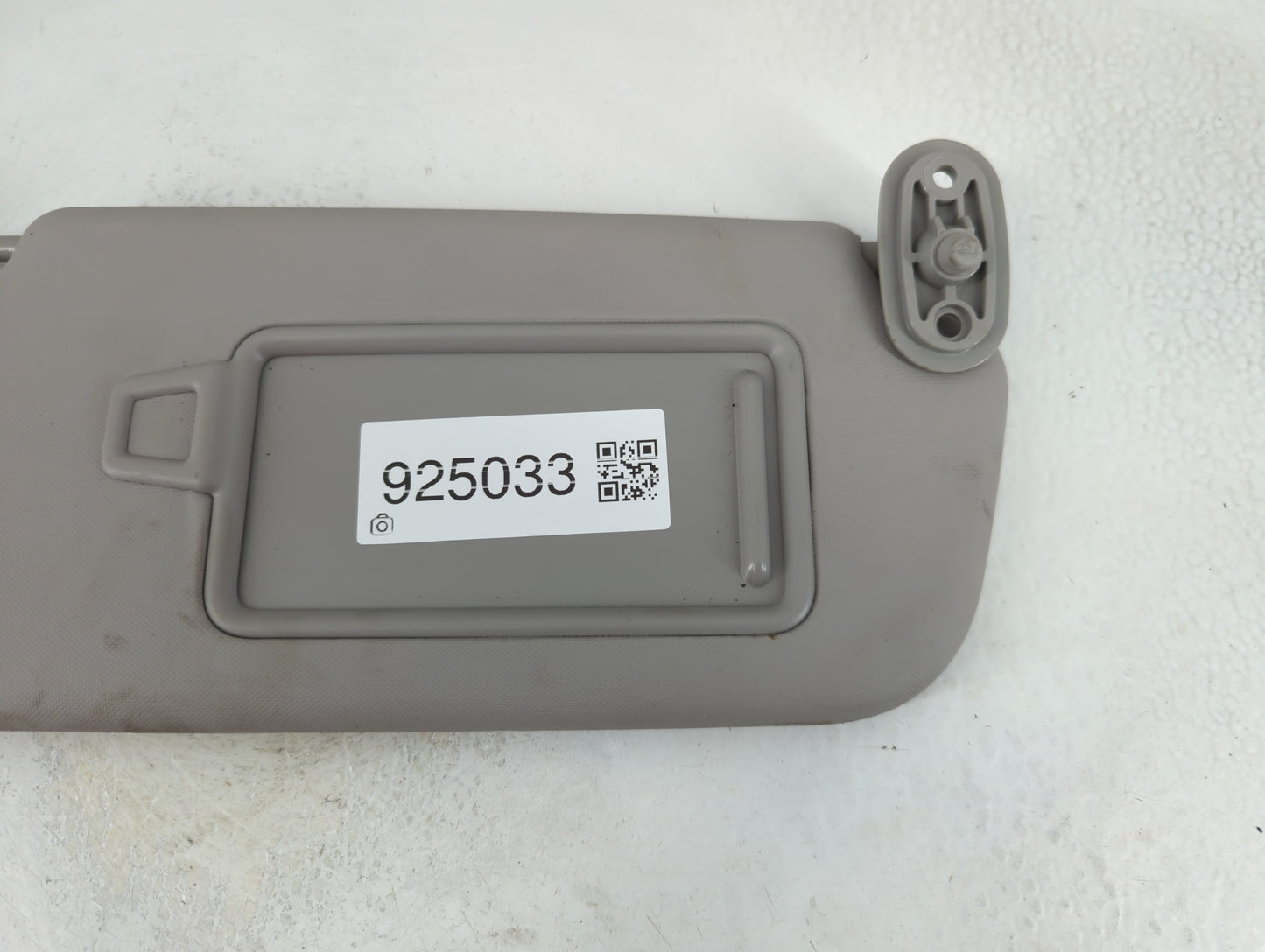 2017-2018 Kia Forte Sun Visor Shade Replacement Passenger Right Mirror Fits Fits 2017 2018 OEM Used Auto Parts - Oemusedauto