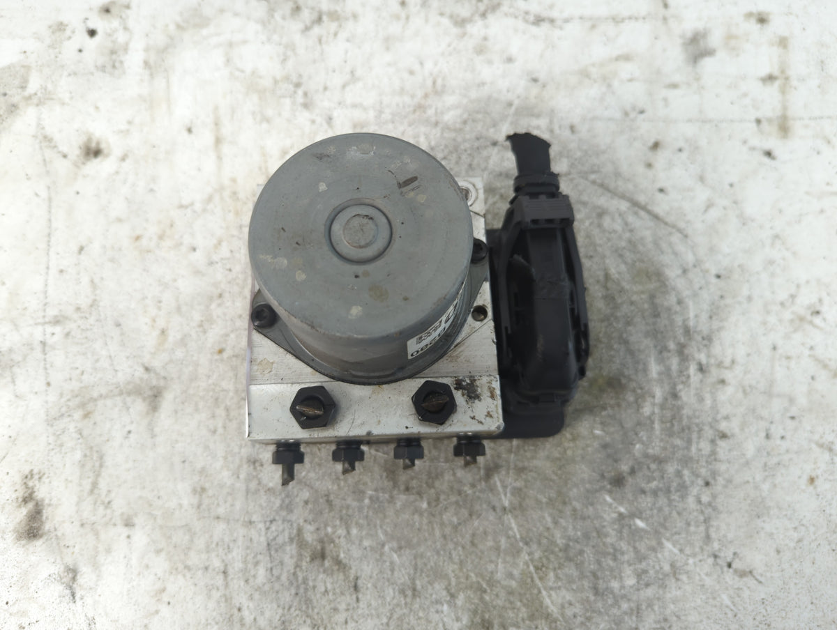 2017-2018 Kia Forte Anti-Lock Brake ABS Pump Module Actuator OEM P/N:58900-B0200 Fits Fits 2017 2018 OEM Used Auto Parts - O